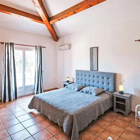 In Ste-anastasie-s-issole Tatil Evi Sainte-Anastasie-sur-Issole